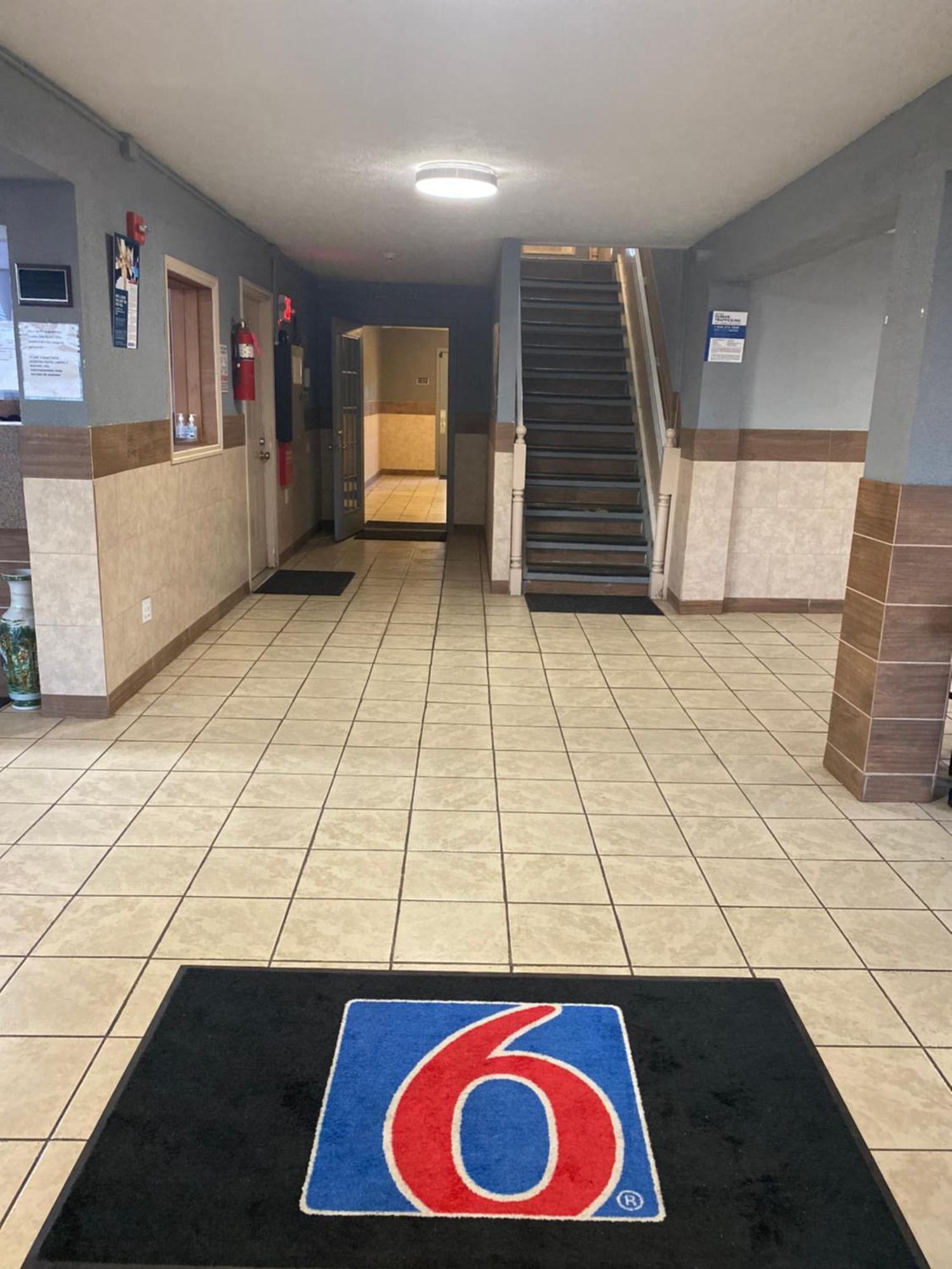 Studio 6 Suites Hurricane, Wv エクステリア 写真